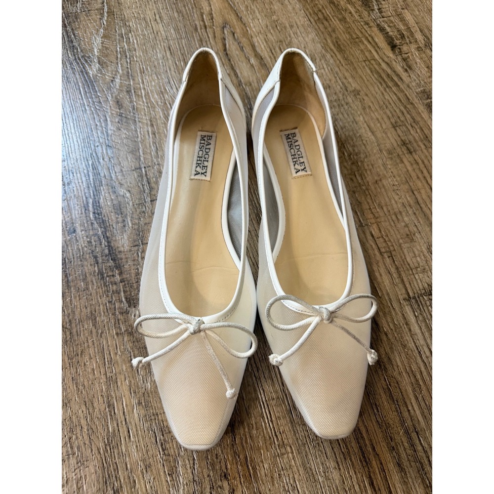 Badgley Mischka White Mesh Pointed Toe Ballet Flats Bow Accent Wedding Bridal